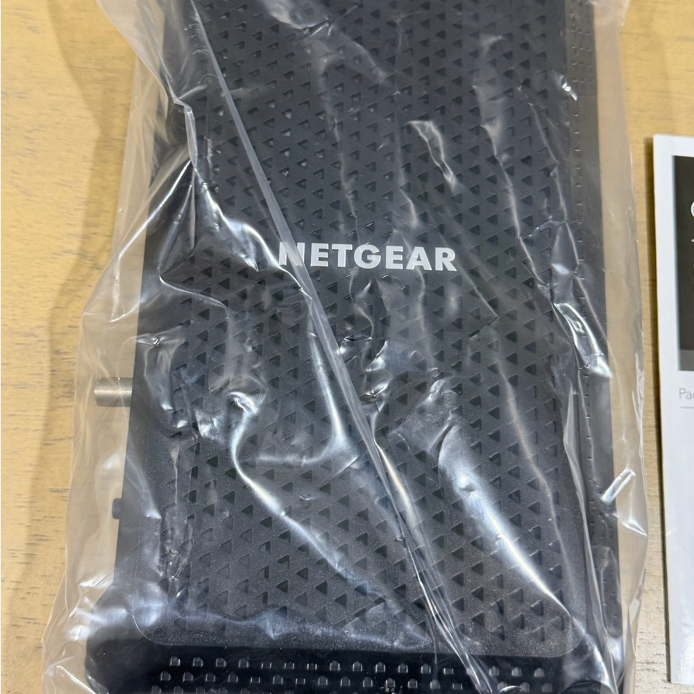 NETGEAR Nighthawk CM1200 Black Cable Modem - Picture 5 of 8